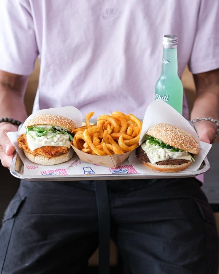Plateau Twins : deux burgers, curly fries et limonade Chill